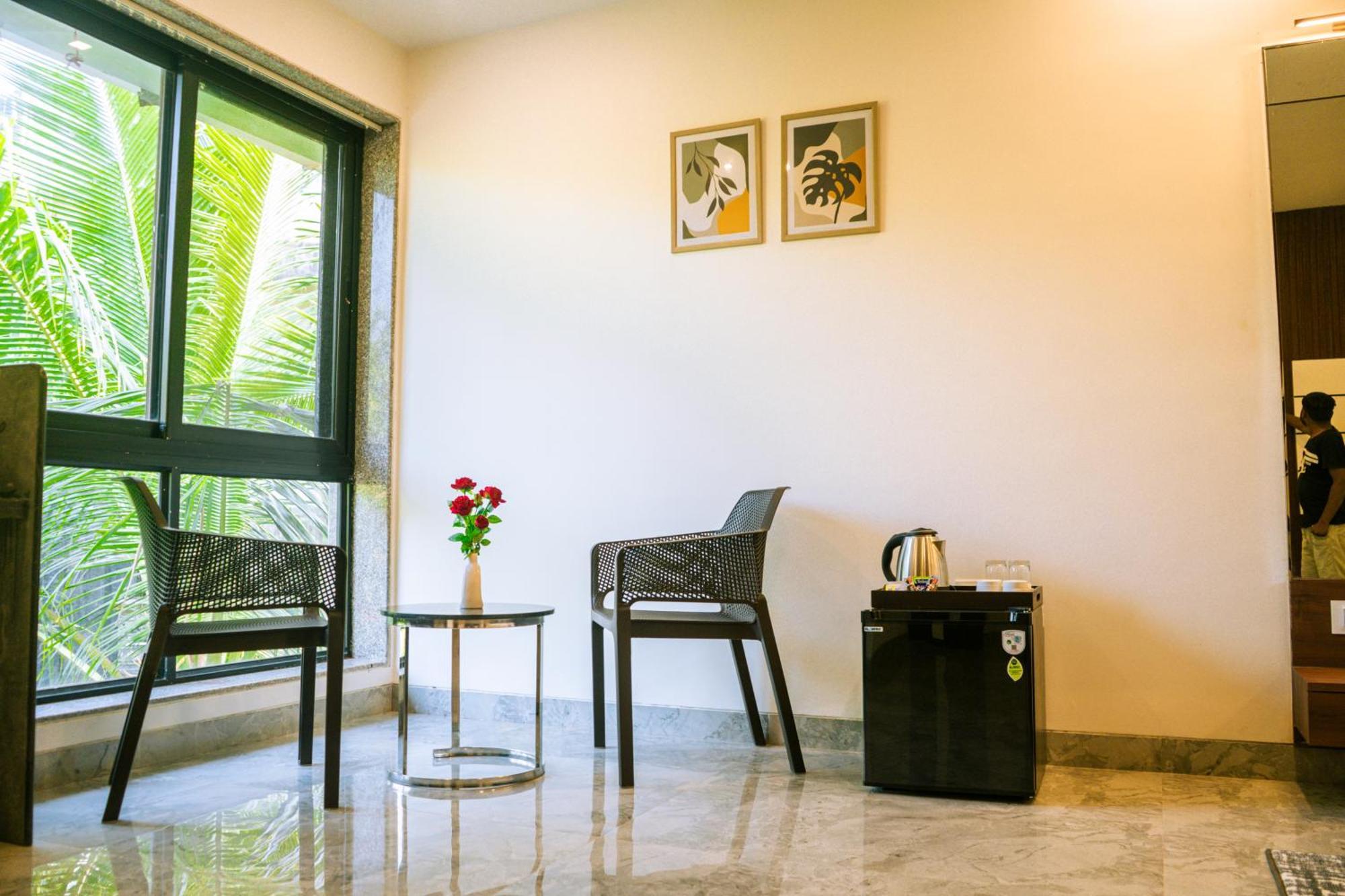 Aqualina Otel Bhogwe Dış mekan fotoğraf