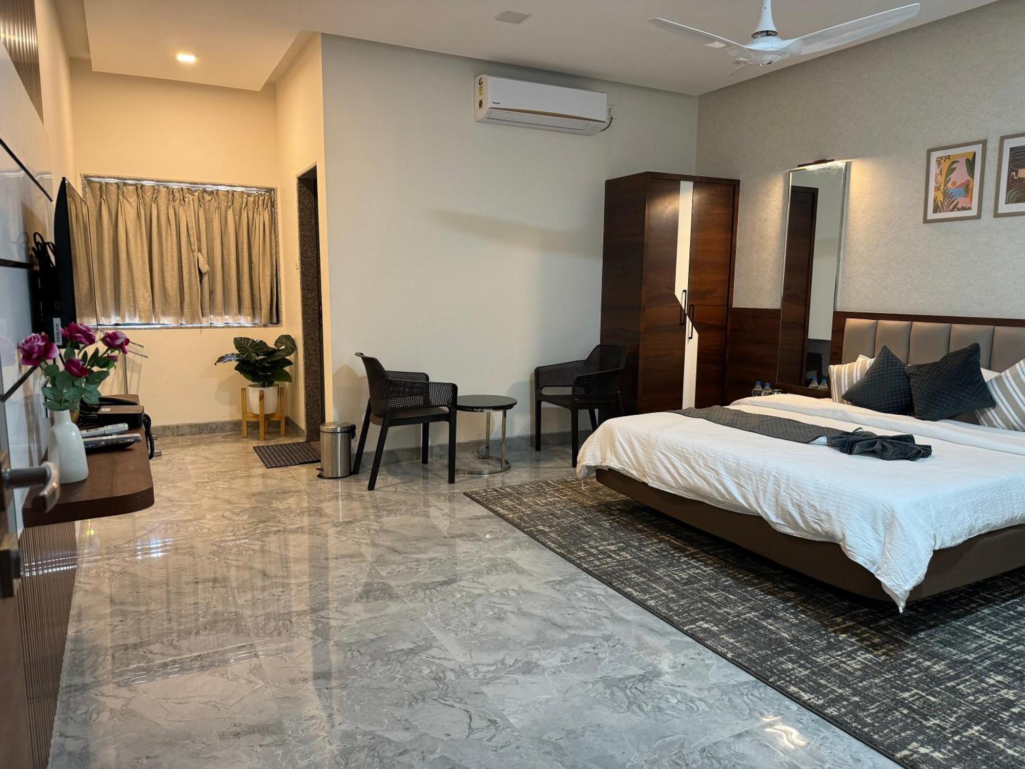 Aqualina Otel Bhogwe Dış mekan fotoğraf