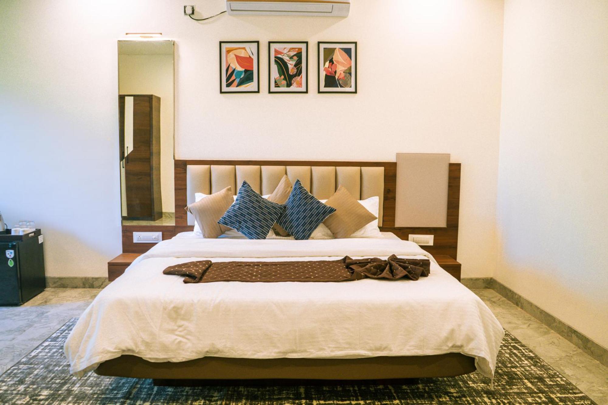 Aqualina Otel Bhogwe Dış mekan fotoğraf