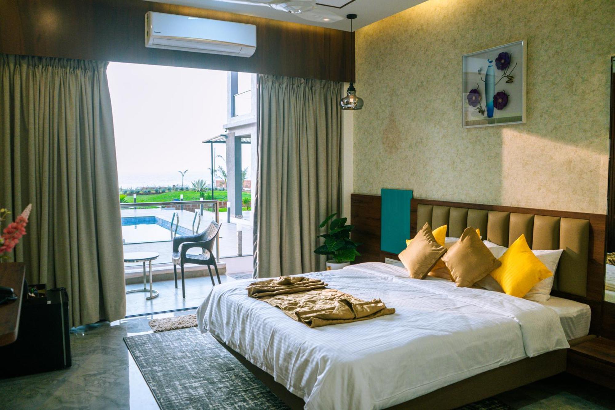 Aqualina Otel Bhogwe Dış mekan fotoğraf