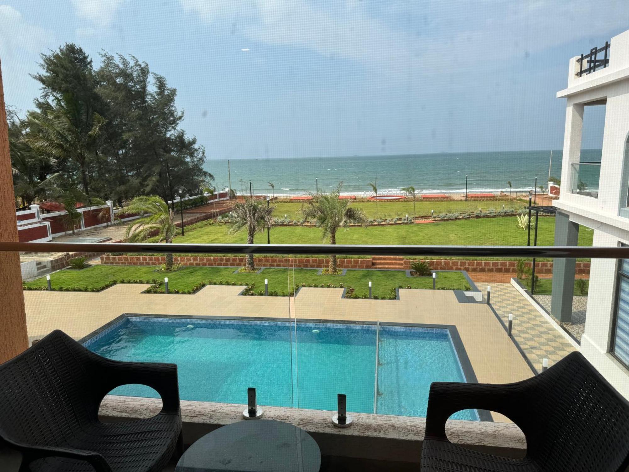 Aqualina Otel Bhogwe Dış mekan fotoğraf