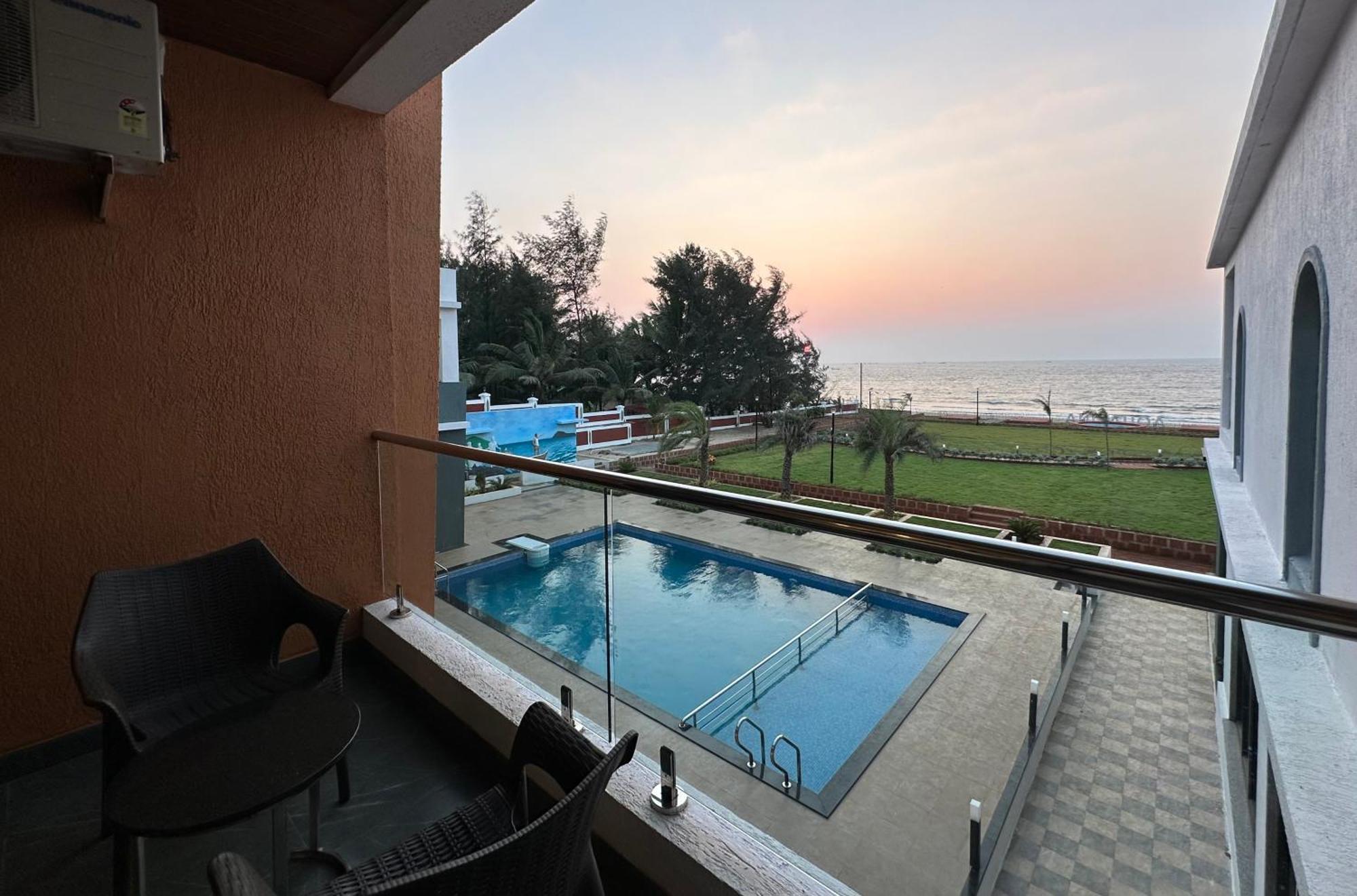Aqualina Otel Bhogwe Dış mekan fotoğraf