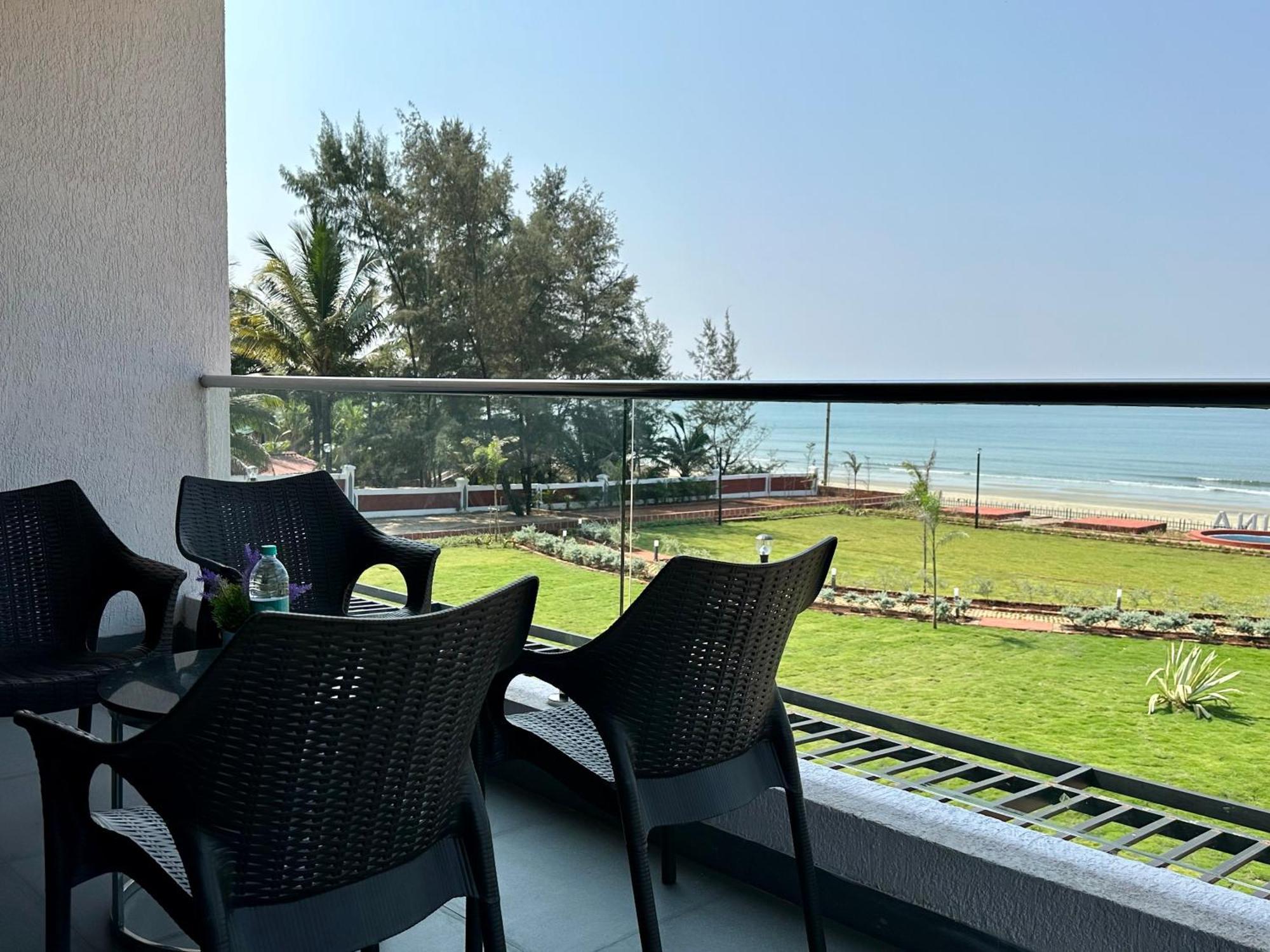 Aqualina Otel Bhogwe Dış mekan fotoğraf