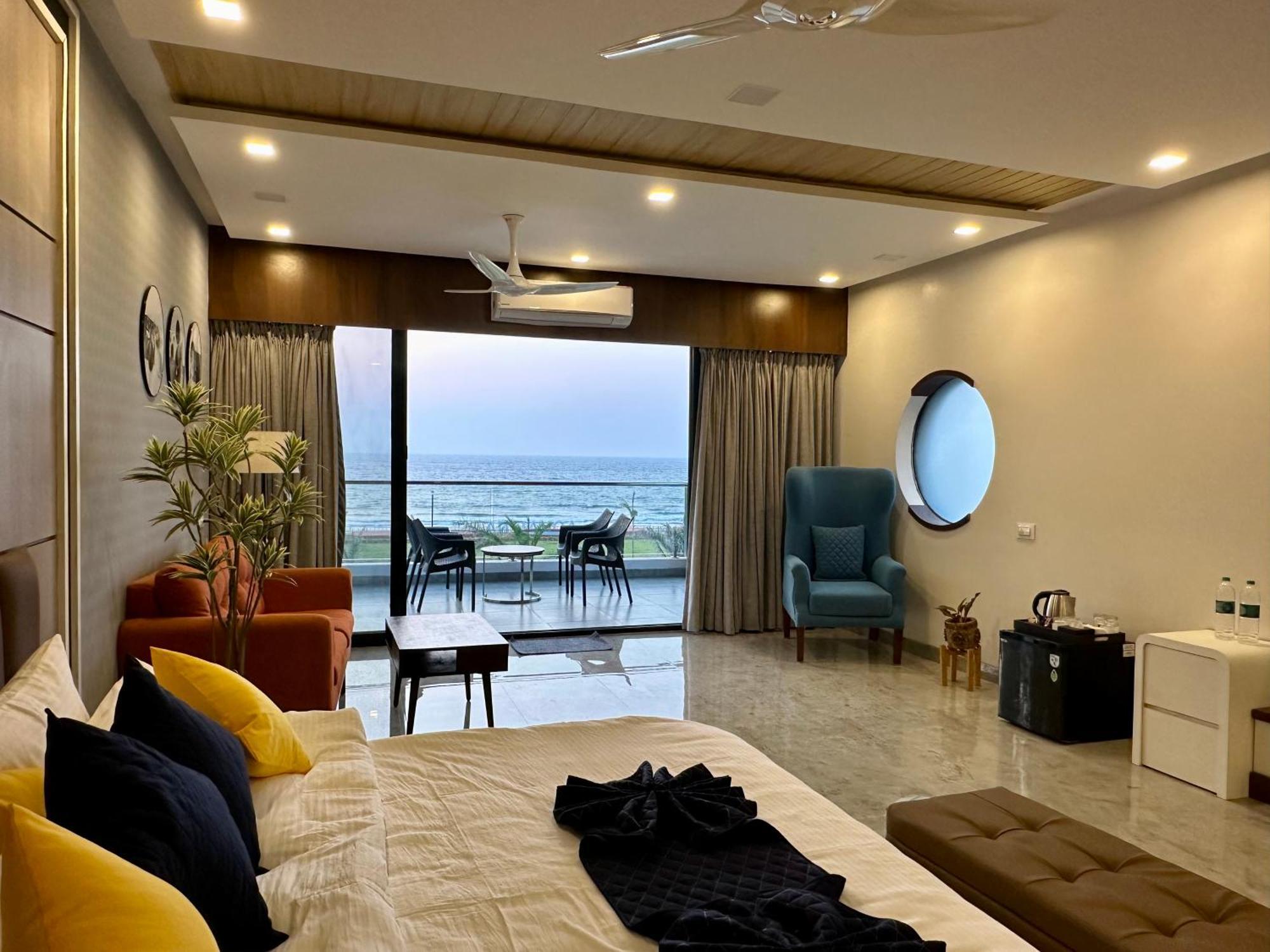 Aqualina Otel Bhogwe Dış mekan fotoğraf