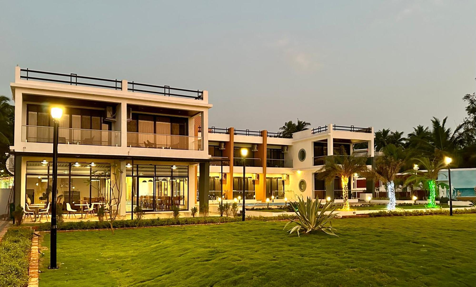 Aqualina Otel Bhogwe Dış mekan fotoğraf