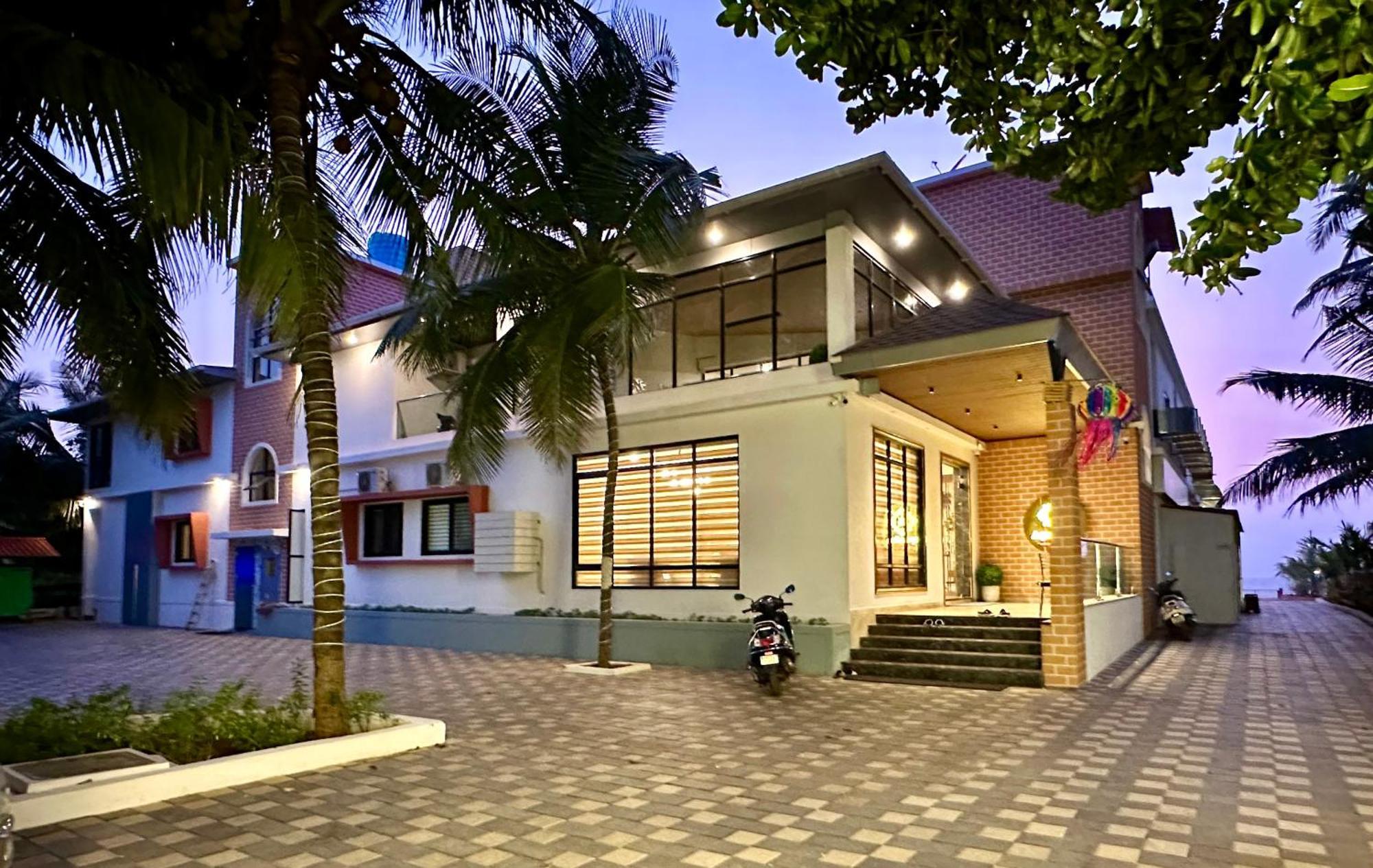 Aqualina Otel Bhogwe Dış mekan fotoğraf
