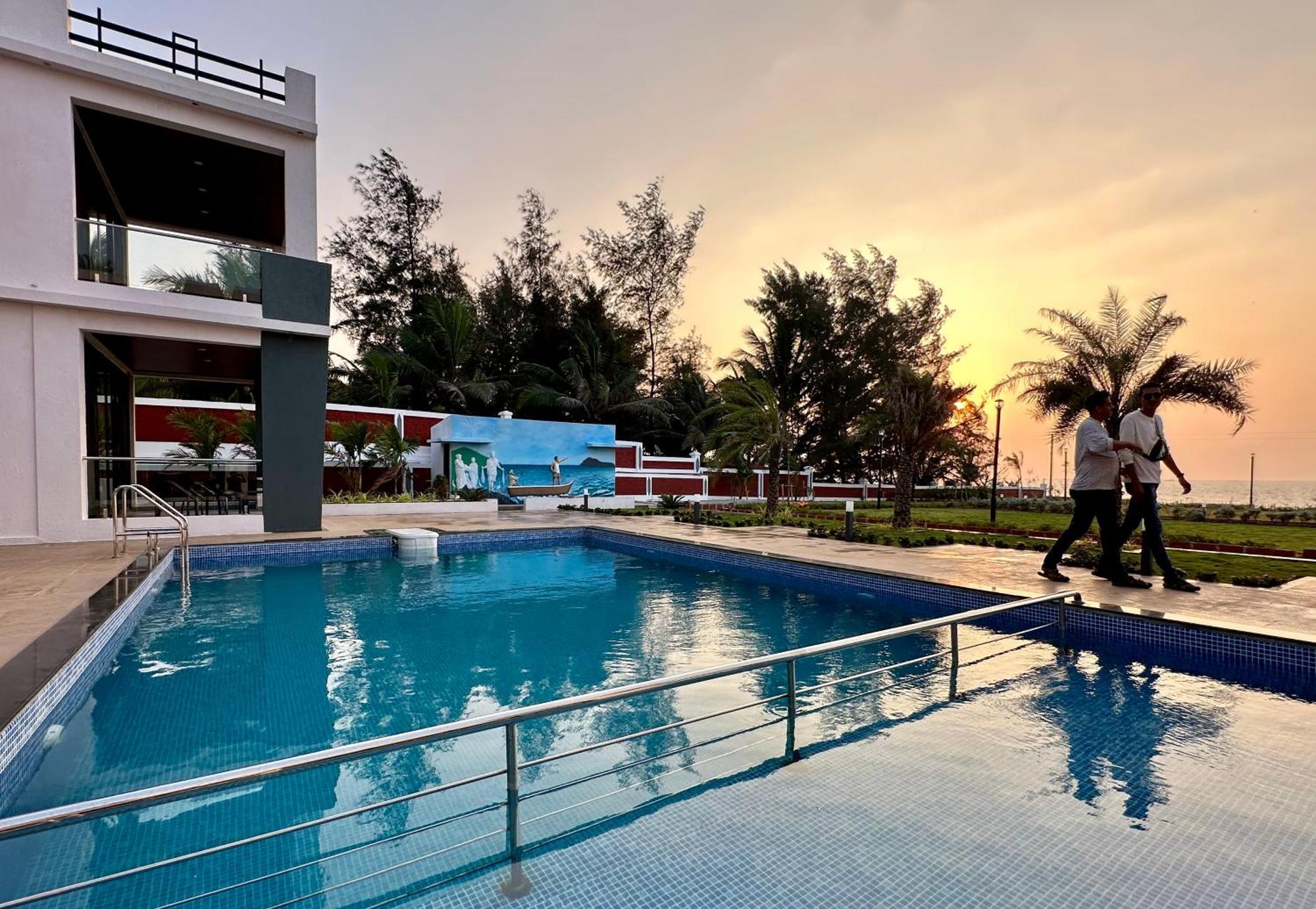 Aqualina Otel Bhogwe Dış mekan fotoğraf