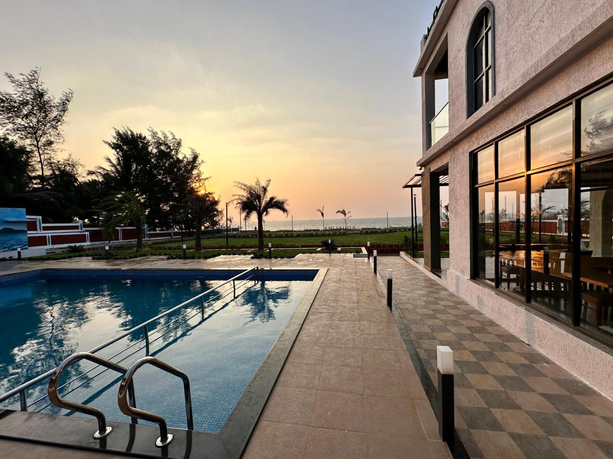 Aqualina Otel Bhogwe Dış mekan fotoğraf