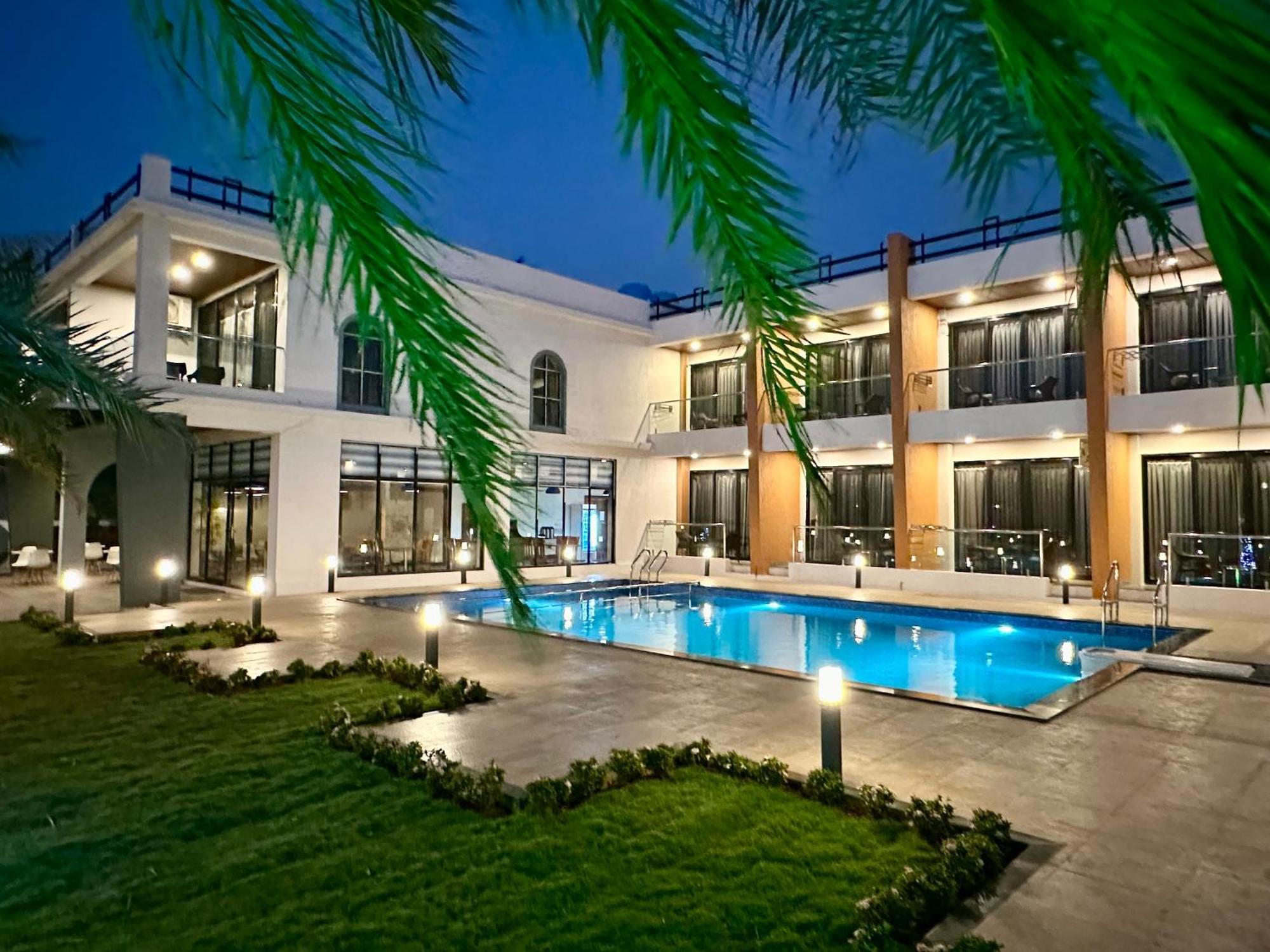 Aqualina Otel Bhogwe Dış mekan fotoğraf