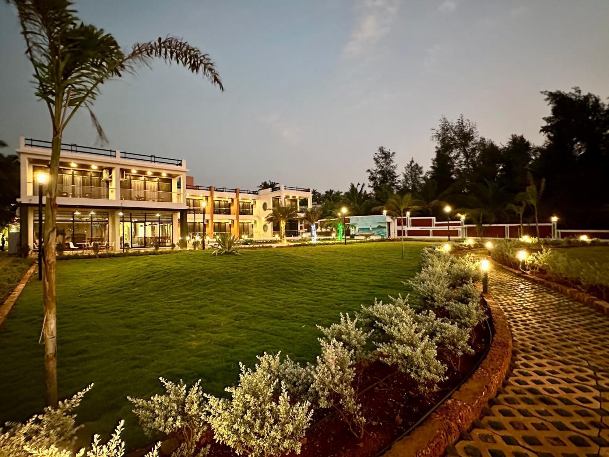 Aqualina Otel Bhogwe Dış mekan fotoğraf